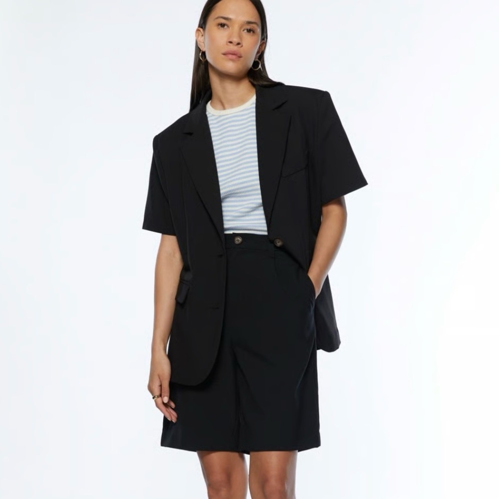 OAK + FORT Boxy black short sleeve blazer. Oversized. XS Chic fun office wear